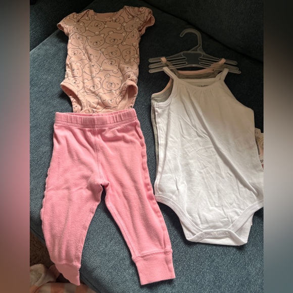 Carters & Burt Bees clothes - Picture 1 of 1